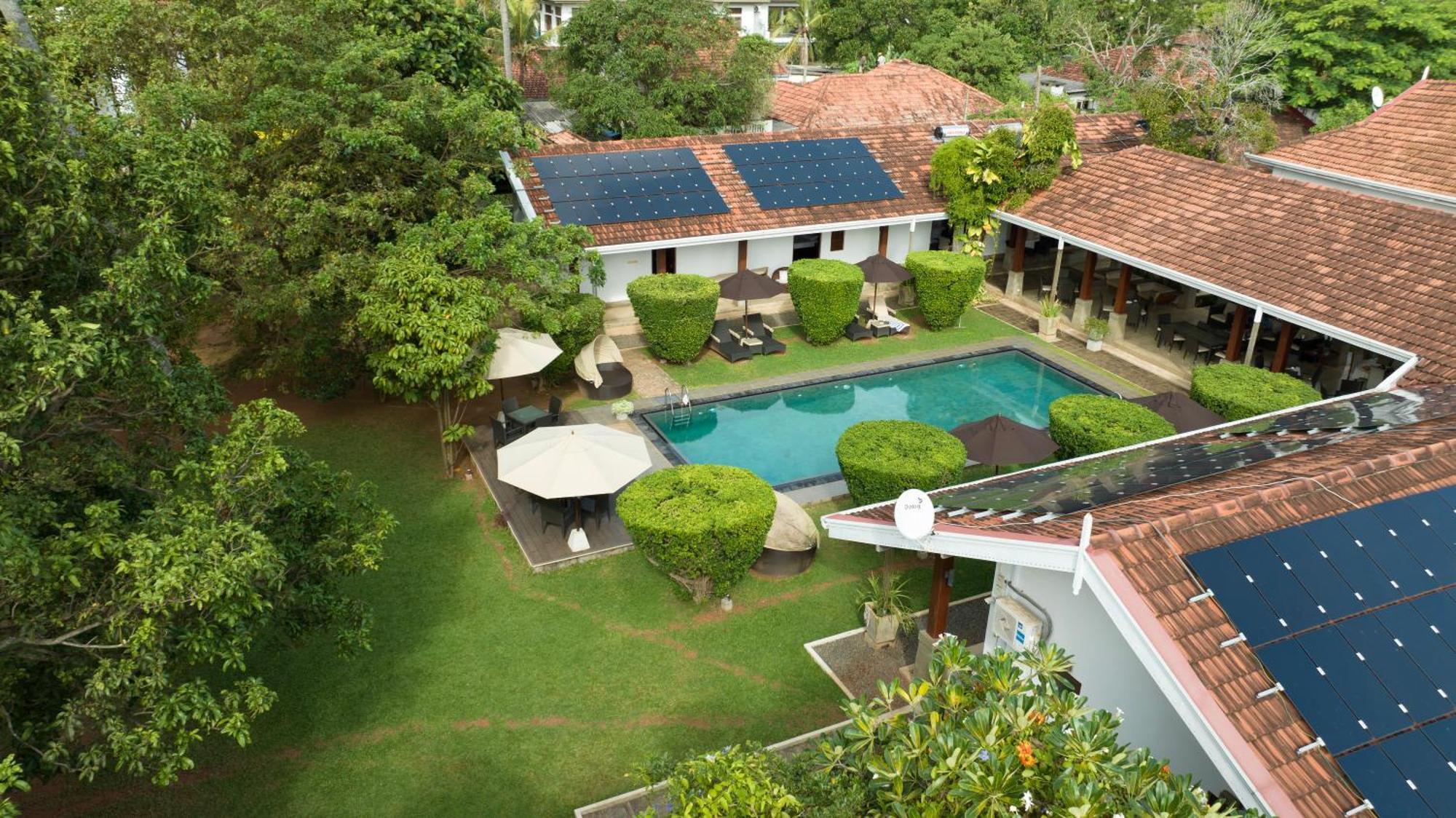 Swanee Grand Hotel Negombo Exterior photo